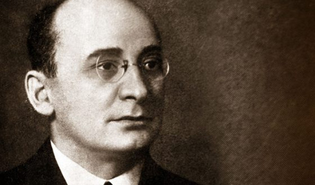Дима вспоминает свое предыдущее воплощение (тов. Берия)